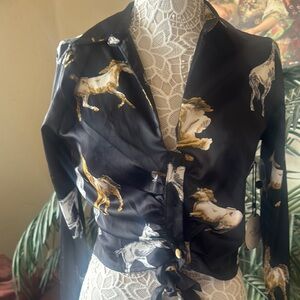 Black and Gold Artistic Blouse with Fitted Silhouette